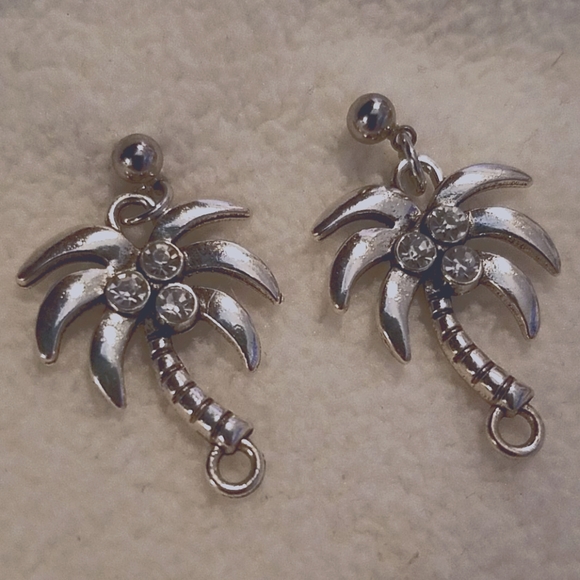 Deborah Scott Jewelry - Earrings silver plated CZ palm trees New pierced